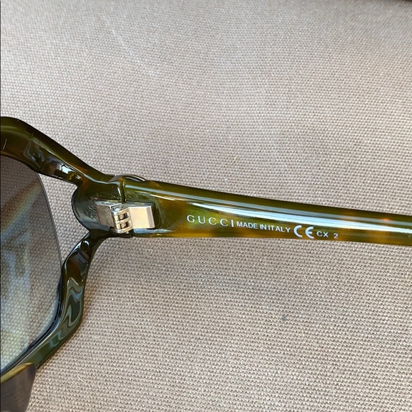 Authentic Gucci sunglasses - Picture 4 of 7